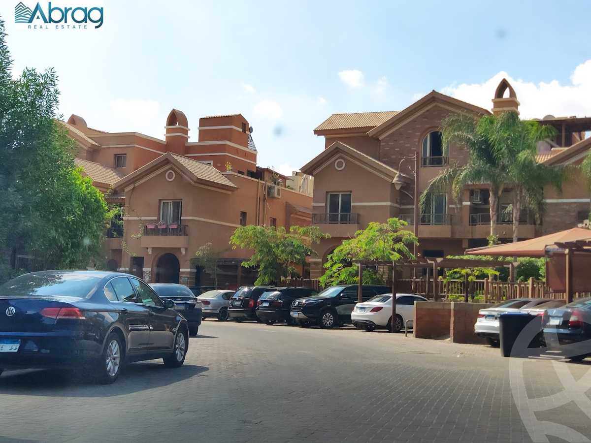 https://aqarmap.com.eg/en/listing/5987016-for-sale-cairo-el-sheikh-zayed-city-compounds-green-3