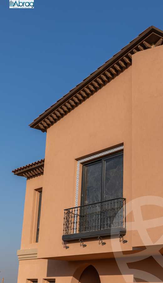 https://aqarmap.com.eg/ar/listing/6191375-for-sale-cairo-el-sheikh-zayed-city-compounds-kmbwnd-fyldj-wyst-dr-llttwyr