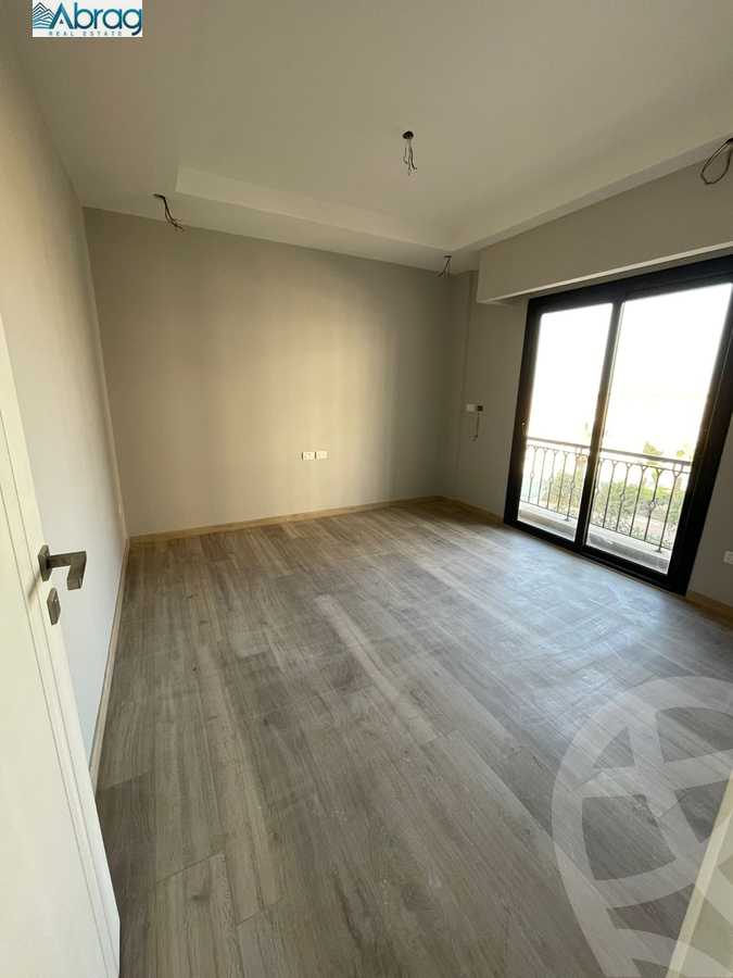 https://aqarmap.com.eg/ar/listing/6286474-for-rent-cairo-el-sheikh-zayed-city-compounds-kmbwnd-fyldj-wyst-dr-llttwyr