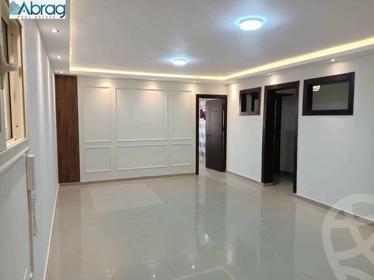 https://aqarmap.com.eg/en/listing/6520114-for-sale-cairo-el-sheikh-zayed-city-el-hay-el-hady-ashaer-area-1-street-10