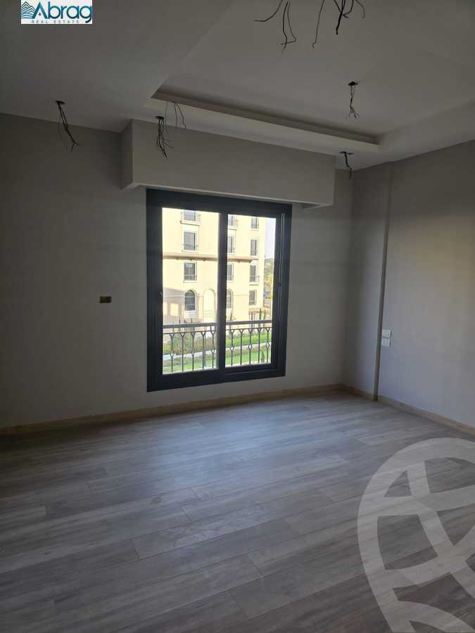 https://aqarmap.com.eg/ar/listing/6543489-for-rent-cairo-el-sheikh-zayed-city-compounds-kmbwnd-fyldj-wyst-dr-llttwyr