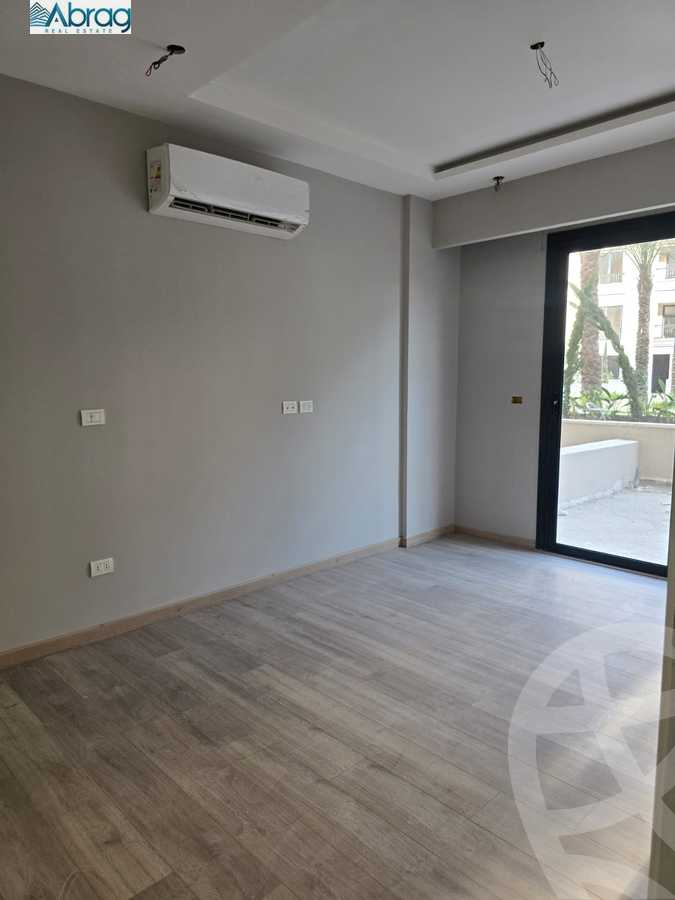 https://aqarmap.com.eg/ar/listing/6543521-for-rent-cairo-el-sheikh-zayed-city-compounds-kmbwnd-fyldj-wyst-dr-llttwyr