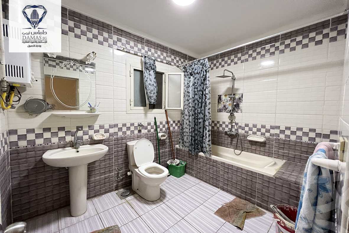 https://aqarmap.com.eg/en/listing/4042037-for-sale-alexandria-cleopatra-shr-bw-qyr-tryq-lhry