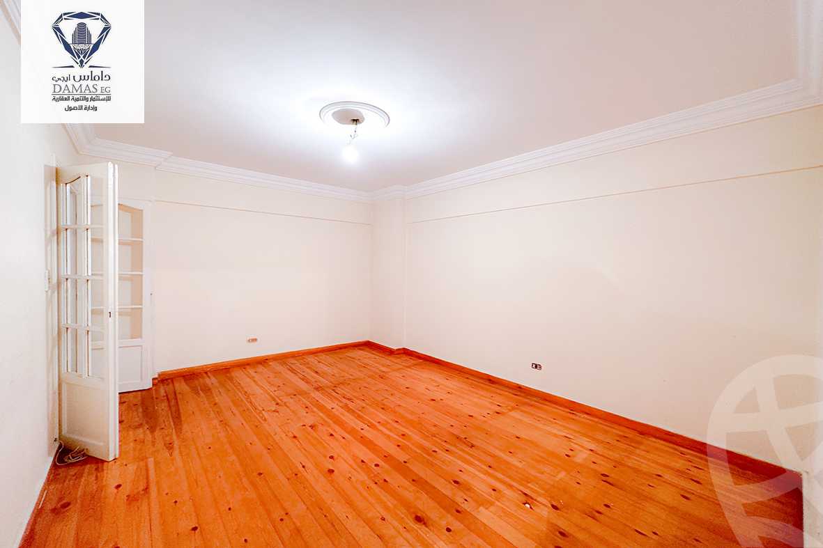 https://aqarmap.com.eg/en/listing/4268522-for-sale-alexandria-kafr-abdo-kafr-abdou-st