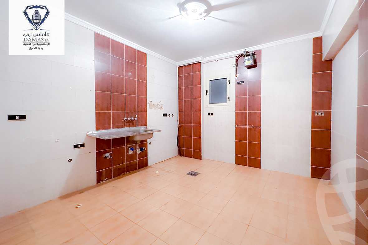 https://aqarmap.com.eg/en/listing/4268522-for-sale-alexandria-kafr-abdo-kafr-abdou-st