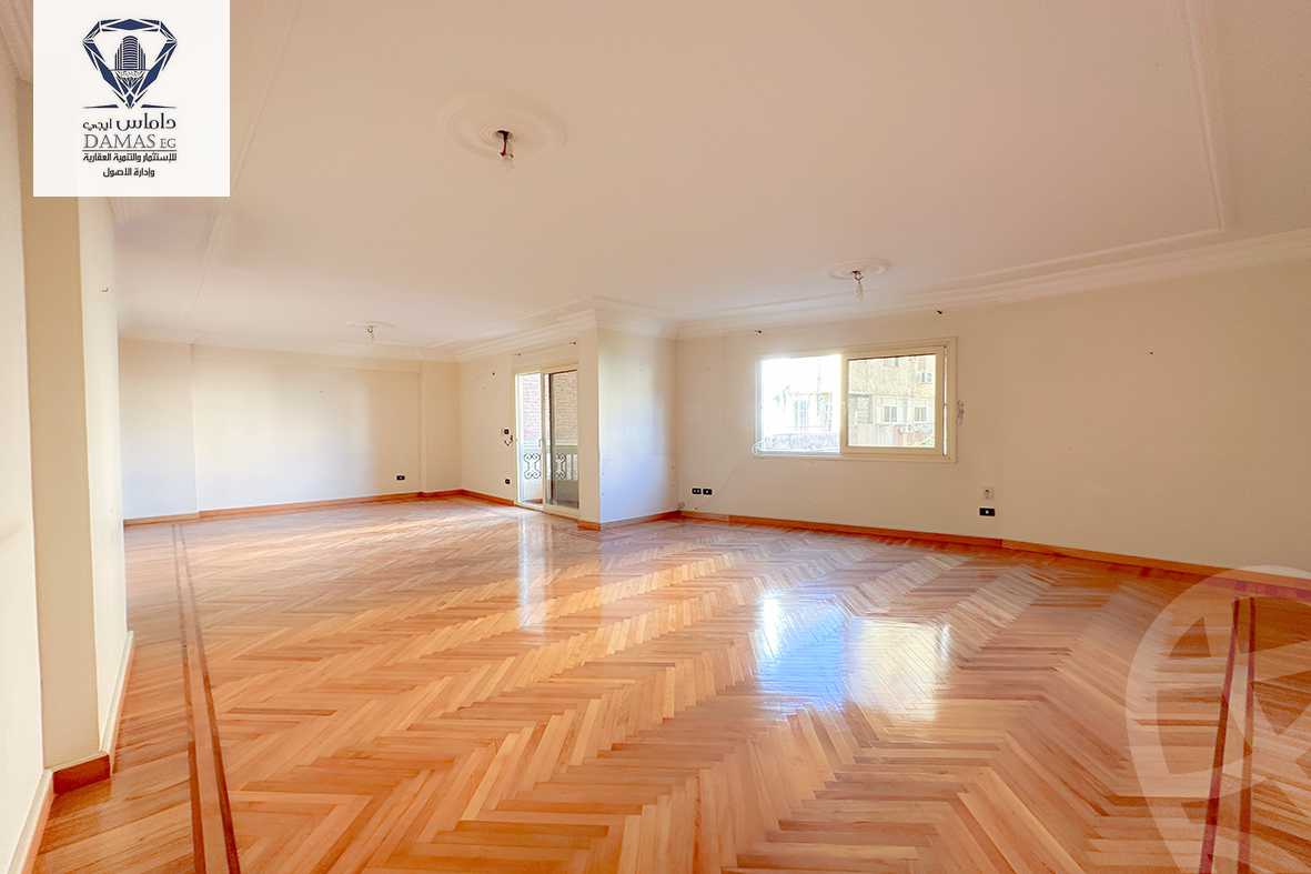 https://aqarmap.com.eg/en/listing/4274837-for-sale-alexandria-kafr-abdo-sant-square-st