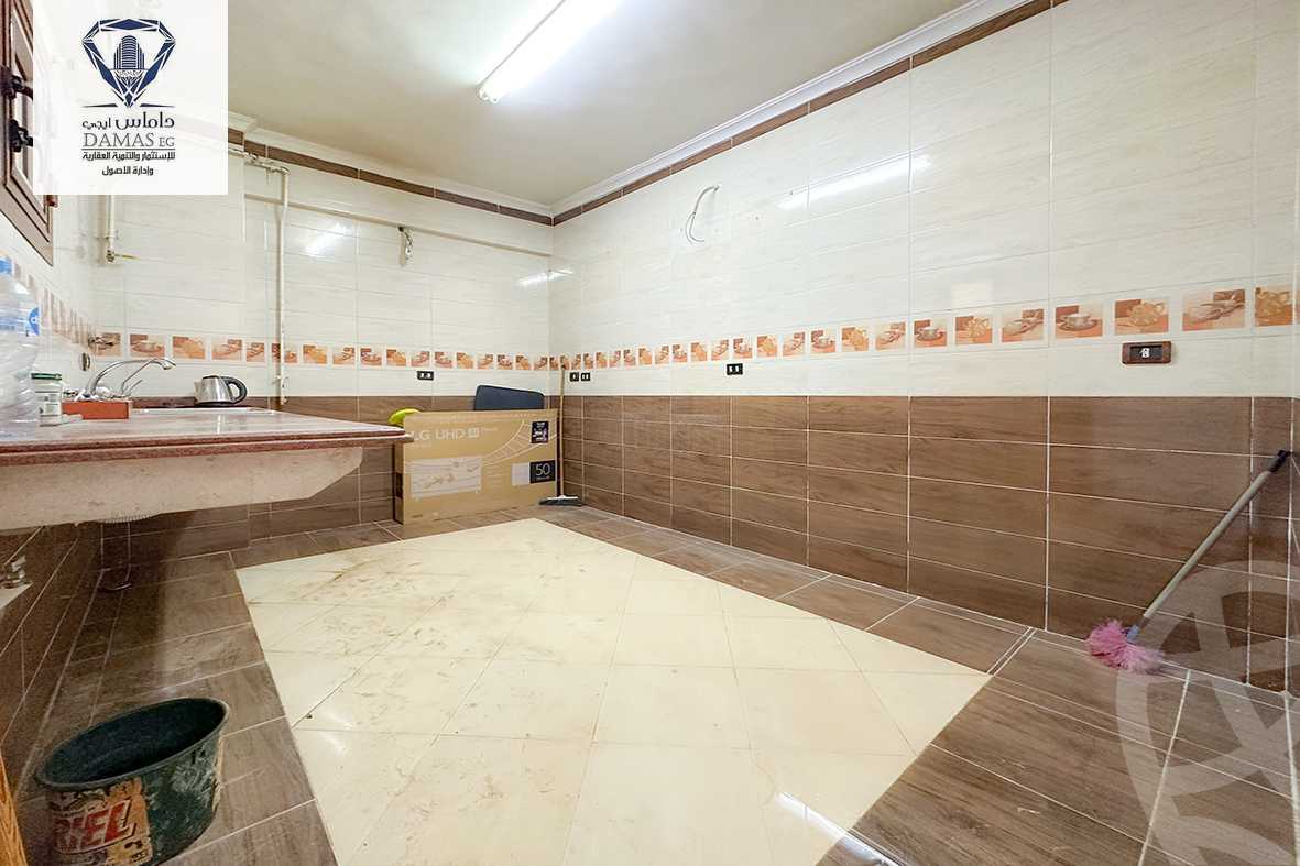 https://aqarmap.com.eg/en/listing/4274837-for-sale-alexandria-kafr-abdo-sant-square-st