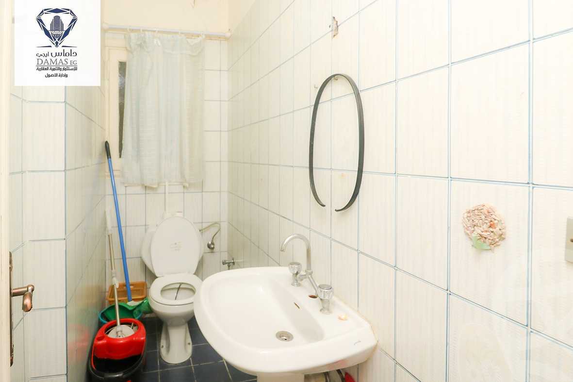https://aqarmap.com.eg/en/listing/4282099-for-sale-alexandria-kafr-abdo-kafr-abdou-st