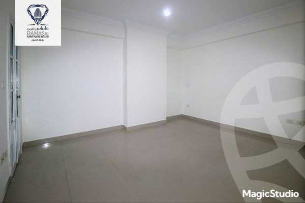 https://aqarmap.com.eg/ar/listing/5701469-for-sale-alexandria-camp-cesar-port-said-street