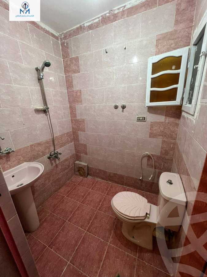 https://aqarmap.com.eg/en/listing/5632859-for-sale-alexandria-l-jmy-lbytsh-el-saleheen-mosque-st