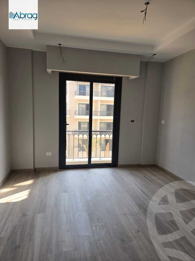 https://aqarmap.com.eg/ar/listing/6560543-for-sale-cairo-el-sheikh-zayed-city-compounds-kmbwnd-fyldj-wyst-dr-llttwyr