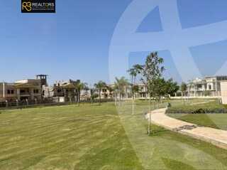 https://aqarmap.com.eg/ar/listing/3571070-for-sale-cairo-el-sheikh-zayed-city-compounds-in-sheikh-zayed-royal-city