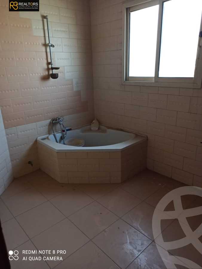 https://aqarmap.com.eg/ar/listing/3581113-for-sale-cairo-el-sheikh-zayed-city-compounds-in-sheikh-zayed-el-safwa