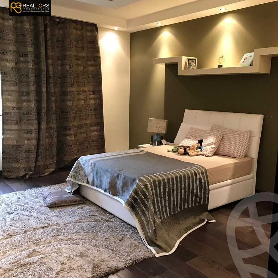 https://aqarmap.com.eg/ar/listing/3621278-for-sale-cairo-el-sheikh-zayed-city-compounds-greens