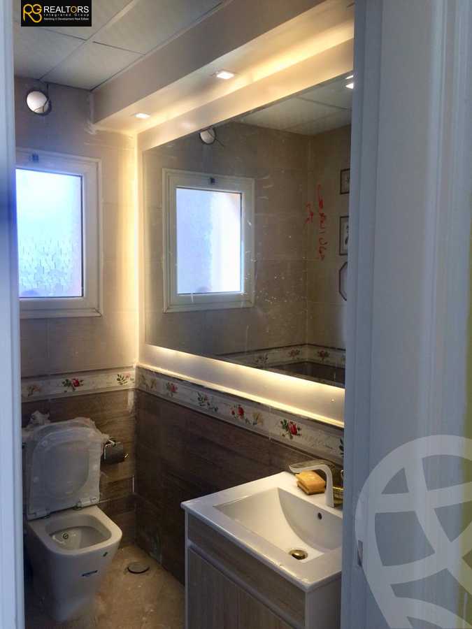 https://aqarmap.com.eg/ar/listing/3631018-for-sale-cairo-el-sheikh-zayed-city-compounds-greens
