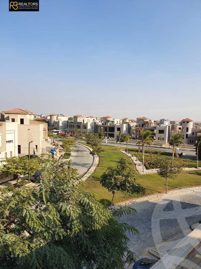 https://aqarmap.com.eg/ar/listing/3668435-for-sale-cairo-el-sheikh-zayed-city-compounds-in-sheikh-zayed-beverly-hills