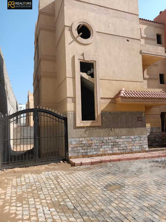 https://aqarmap.com.eg/ar/listing/3679502-for-sale-cairo-6th-of-october-compound-palm-heights
