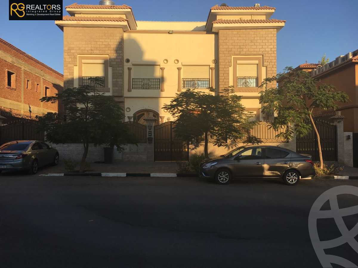 https://aqarmap.com.eg/ar/listing/3681167-for-sale-cairo-el-sheikh-zayed-city-compounds-in-sheikh-zayed-beverly-hills