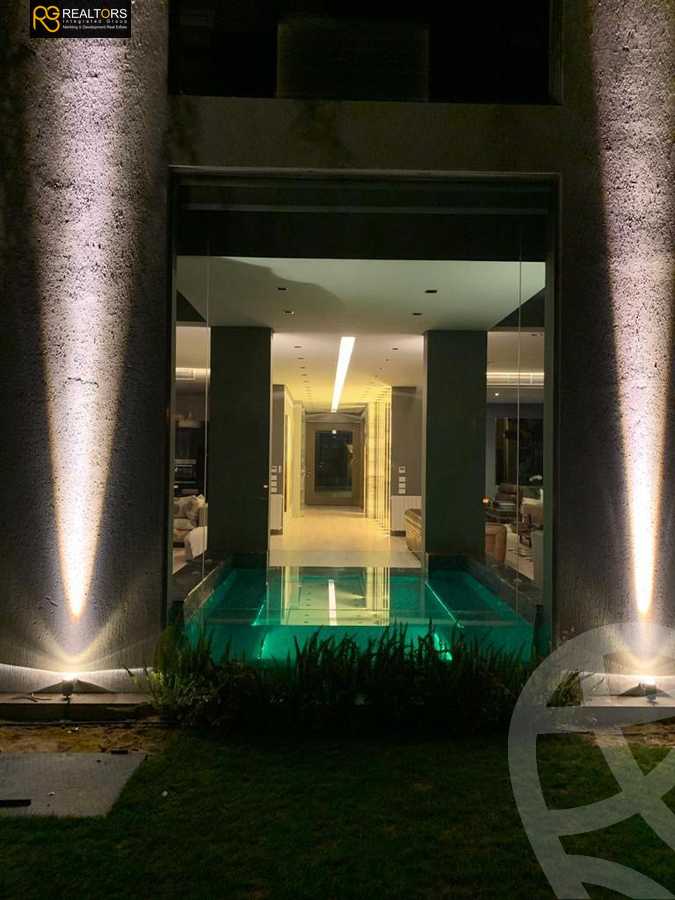 https://aqarmap.com.eg/ar/listing/3685896-for-sale-cairo-el-sheikh-zayed-city-compounds-kmbwnd-wyst-twn-swdyk