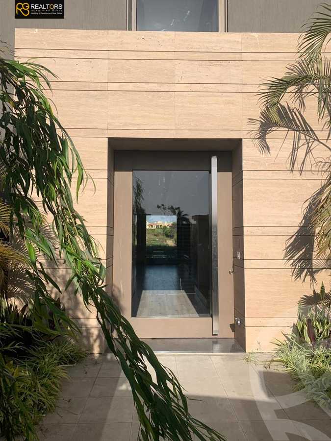 https://aqarmap.com.eg/ar/listing/3685896-for-sale-cairo-el-sheikh-zayed-city-compounds-kmbwnd-wyst-twn-swdyk