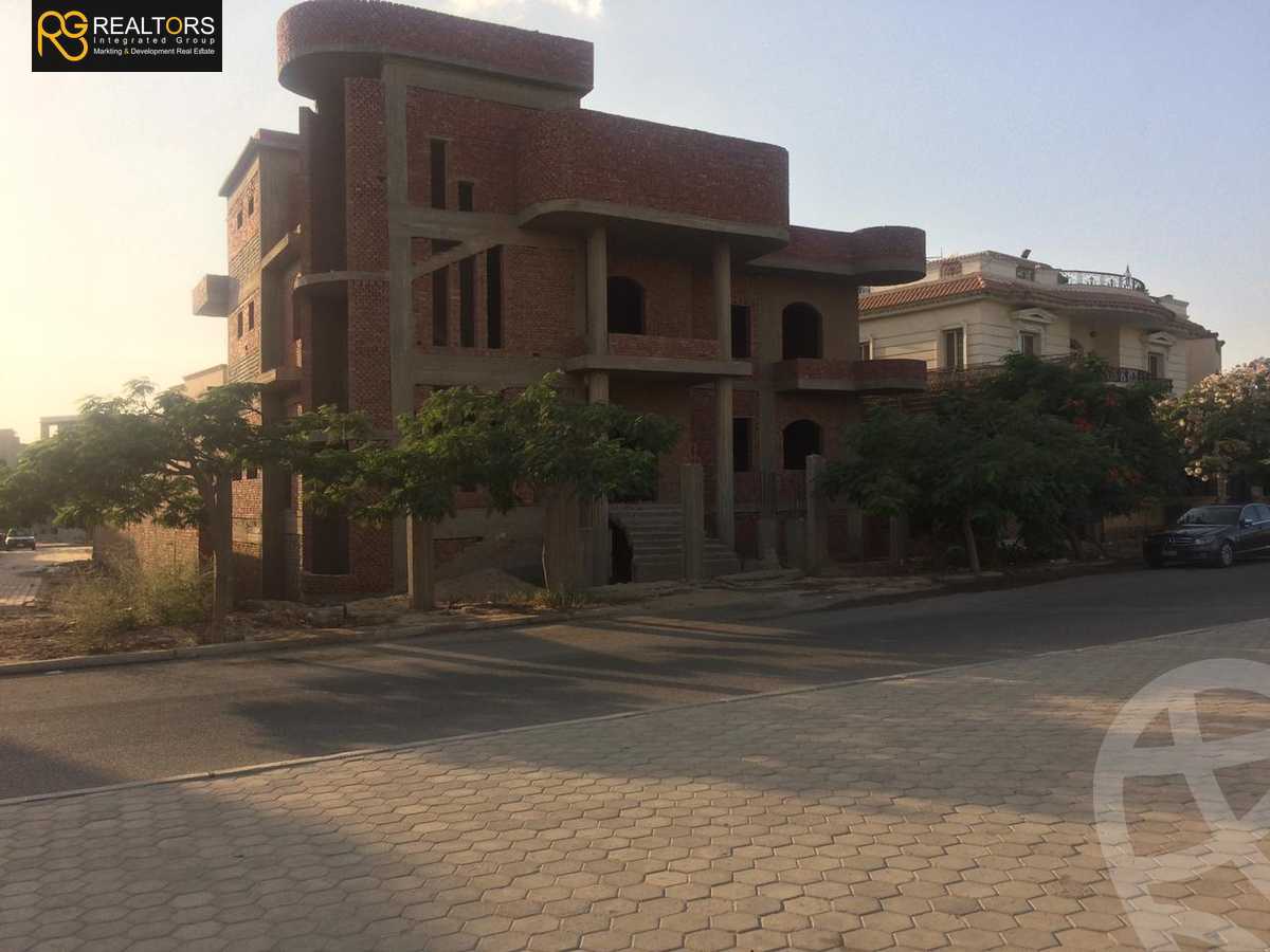 https://aqarmap.com.eg/ar/listing/3711476-for-sale-cairo-el-sheikh-zayed-city-compounds-in-sheikh-zayed-beverly-hills