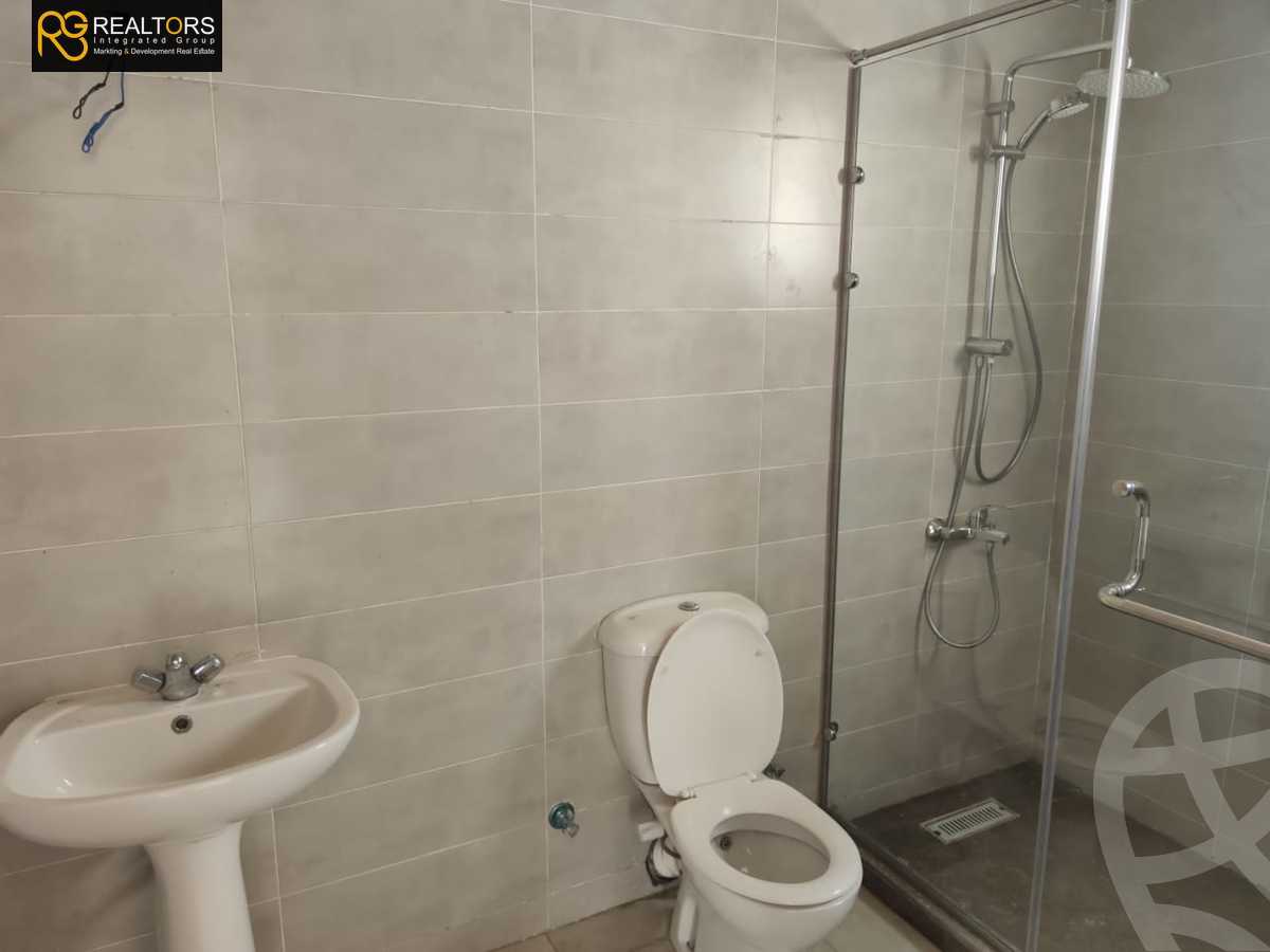 https://aqarmap.com.eg/en/listing/3719881-for-rent-cairo-el-sheikh-zayed-city-compounds-in-sheikh-zayed-royal-city