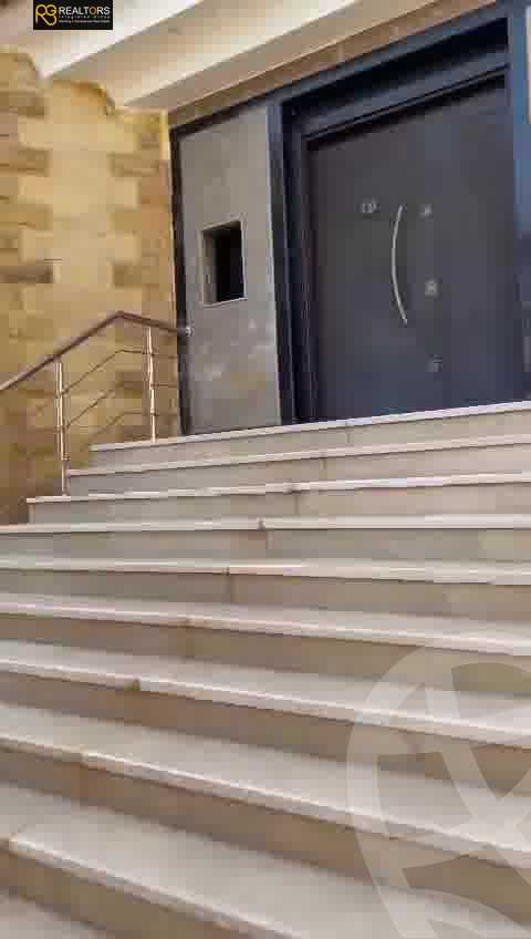https://aqarmap.com.eg/ar/listing/3801224-for-sale-cairo-el-sheikh-zayed-city-el-hay-eltaseaa-area-3