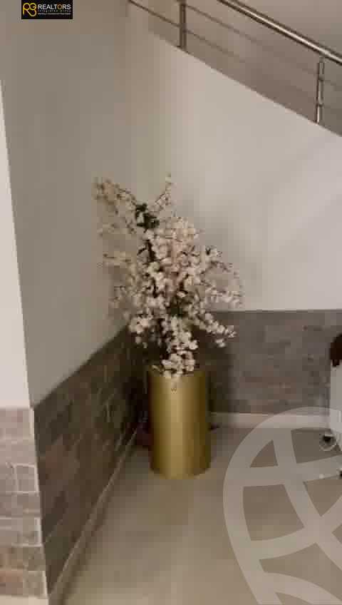 https://aqarmap.com.eg/ar/listing/3801224-for-sale-cairo-el-sheikh-zayed-city-el-hay-eltaseaa-area-3