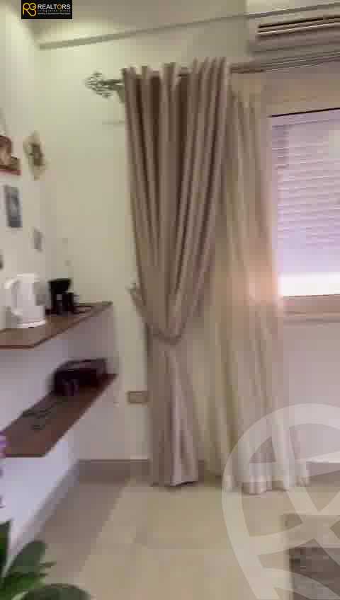 https://aqarmap.com.eg/ar/listing/3801224-for-sale-cairo-el-sheikh-zayed-city-el-hay-eltaseaa-area-3