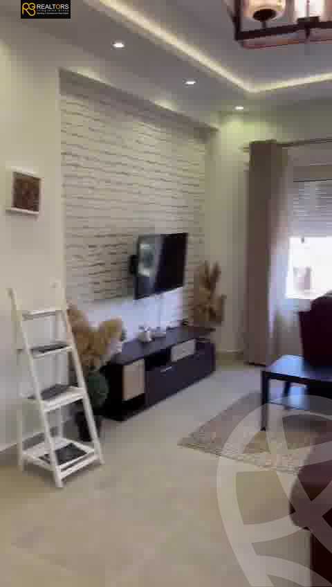 https://aqarmap.com.eg/ar/listing/3801224-for-sale-cairo-el-sheikh-zayed-city-el-hay-eltaseaa-area-3
