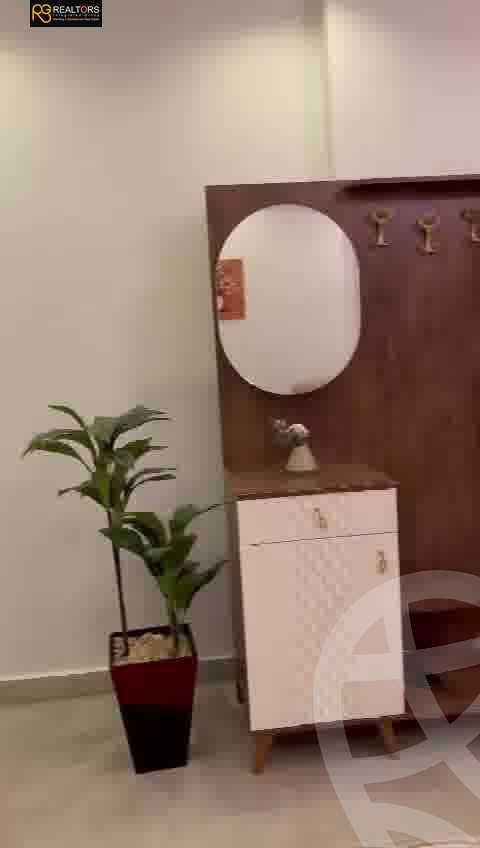 https://aqarmap.com.eg/ar/listing/3801224-for-sale-cairo-el-sheikh-zayed-city-el-hay-eltaseaa-area-3