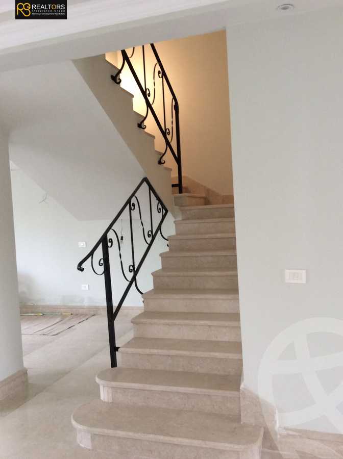 https://aqarmap.com.eg/ar/listing/3801324-for-rent-cairo-el-sheikh-zayed-city-compounds-greens