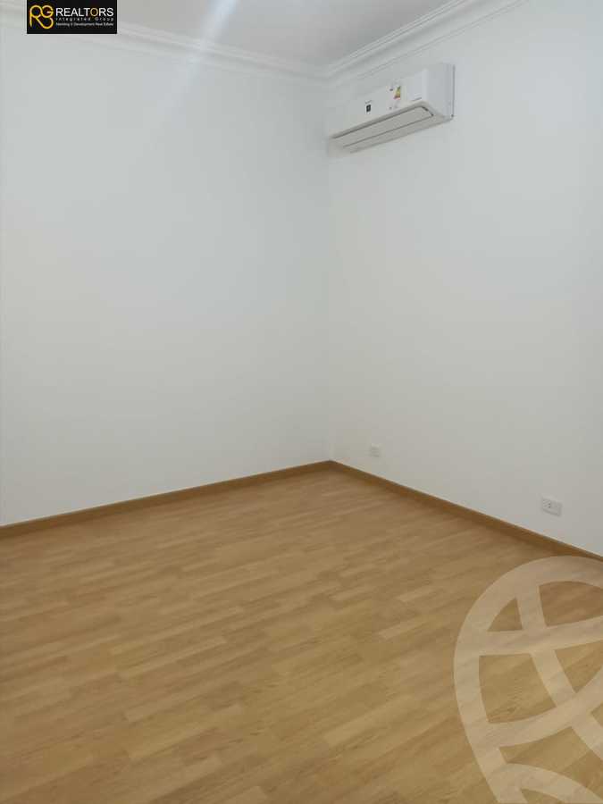 https://aqarmap.com.eg/ar/listing/3802479-for-sale-cairo-el-sheikh-zayed-city-compounds-in-sheikh-zayed-beverly-hills