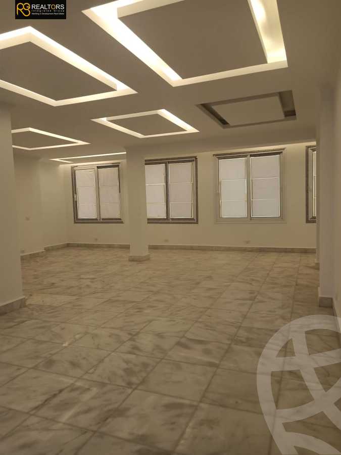 https://aqarmap.com.eg/ar/listing/3802479-for-sale-cairo-el-sheikh-zayed-city-compounds-in-sheikh-zayed-beverly-hills
