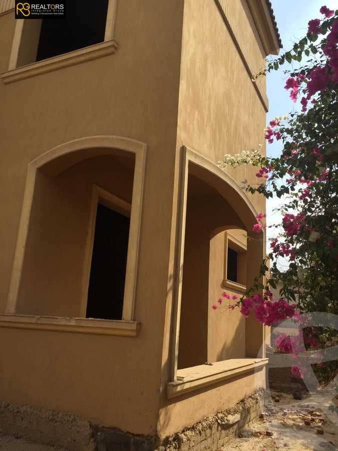 https://aqarmap.com.eg/ar/listing/3816589-for-sale-cairo-el-sheikh-zayed-city-compounds-in-sheikh-zayed-beverly-hills