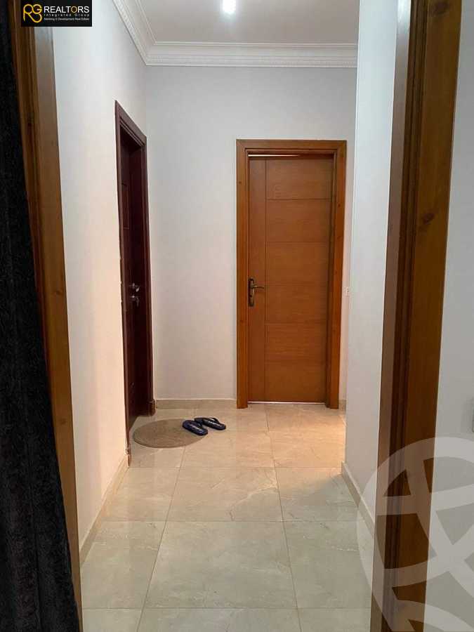 https://aqarmap.com.eg/ar/listing/3819939-for-sale-cairo-el-sheikh-zayed-city-el-hay-el-thaleth-ashaer-area-5