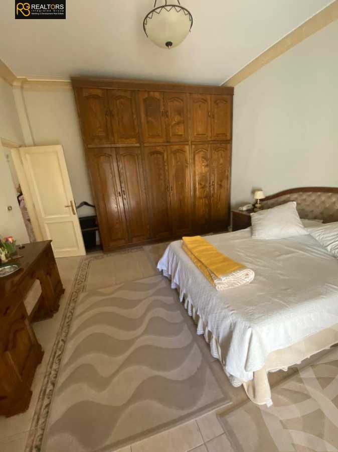https://aqarmap.com.eg/ar/listing/3829567-for-sale-cairo-el-sheikh-zayed-city-compounds-in-sheikh-zayed-belle-ville
