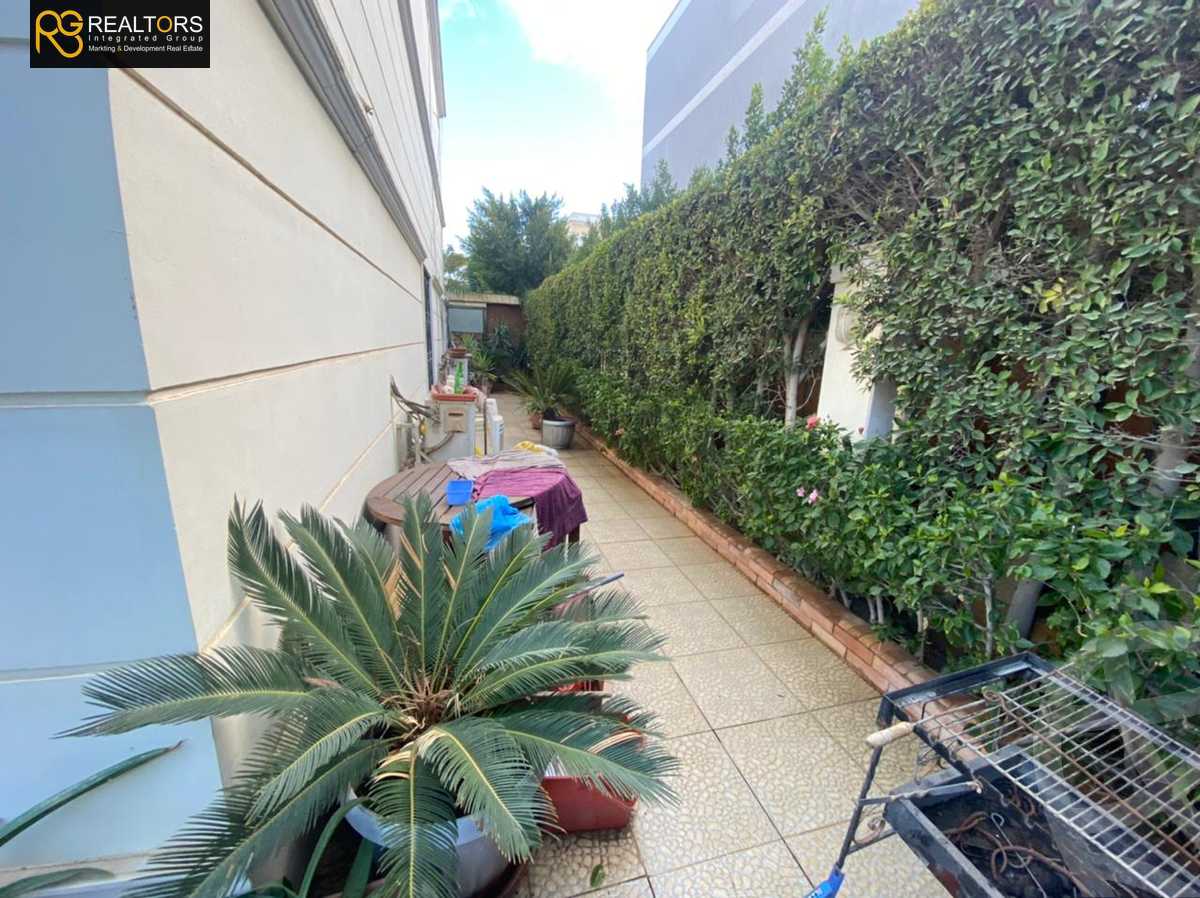 https://aqarmap.com.eg/ar/listing/3829567-for-sale-cairo-el-sheikh-zayed-city-compounds-in-sheikh-zayed-belle-ville