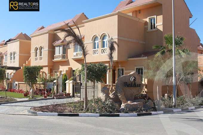 https://aqarmap.com.eg/ar/listing/3841624-for-sale-cairo-el-sheikh-zayed-city-compounds-in-sheikh-zayed-beverly-hills