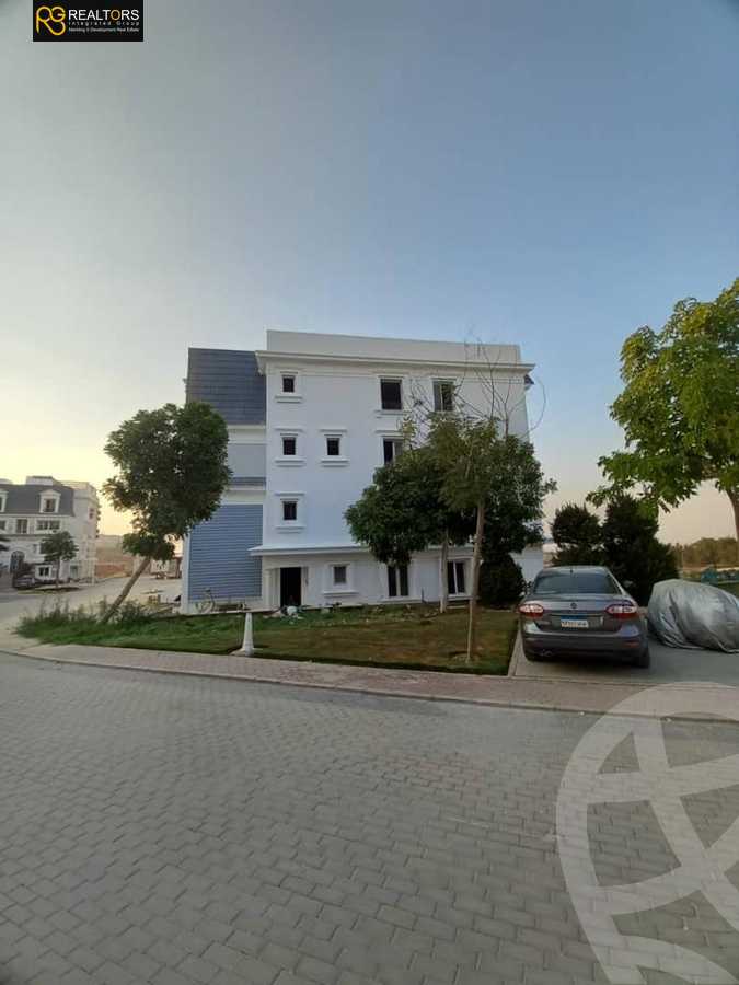 https://aqarmap.com.eg/ar/listing/3857711-for-sale-cairo-6th-of-october-compounds-mountain-view-giza-plateau