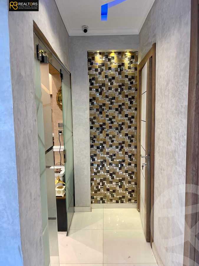 https://aqarmap.com.eg/ar/listing/3857963-for-sale-cairo-el-sheikh-zayed-city-el-hay-elawel-street-23
