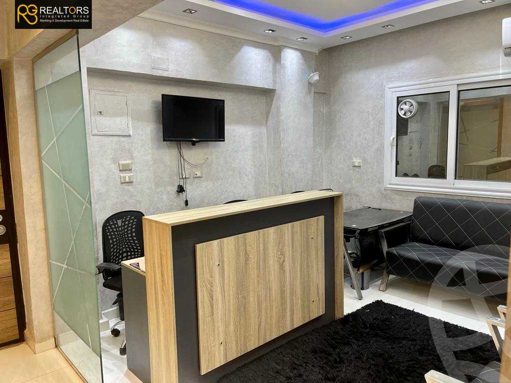 https://aqarmap.com.eg/ar/listing/3857963-for-sale-cairo-el-sheikh-zayed-city-el-hay-elawel-street-23