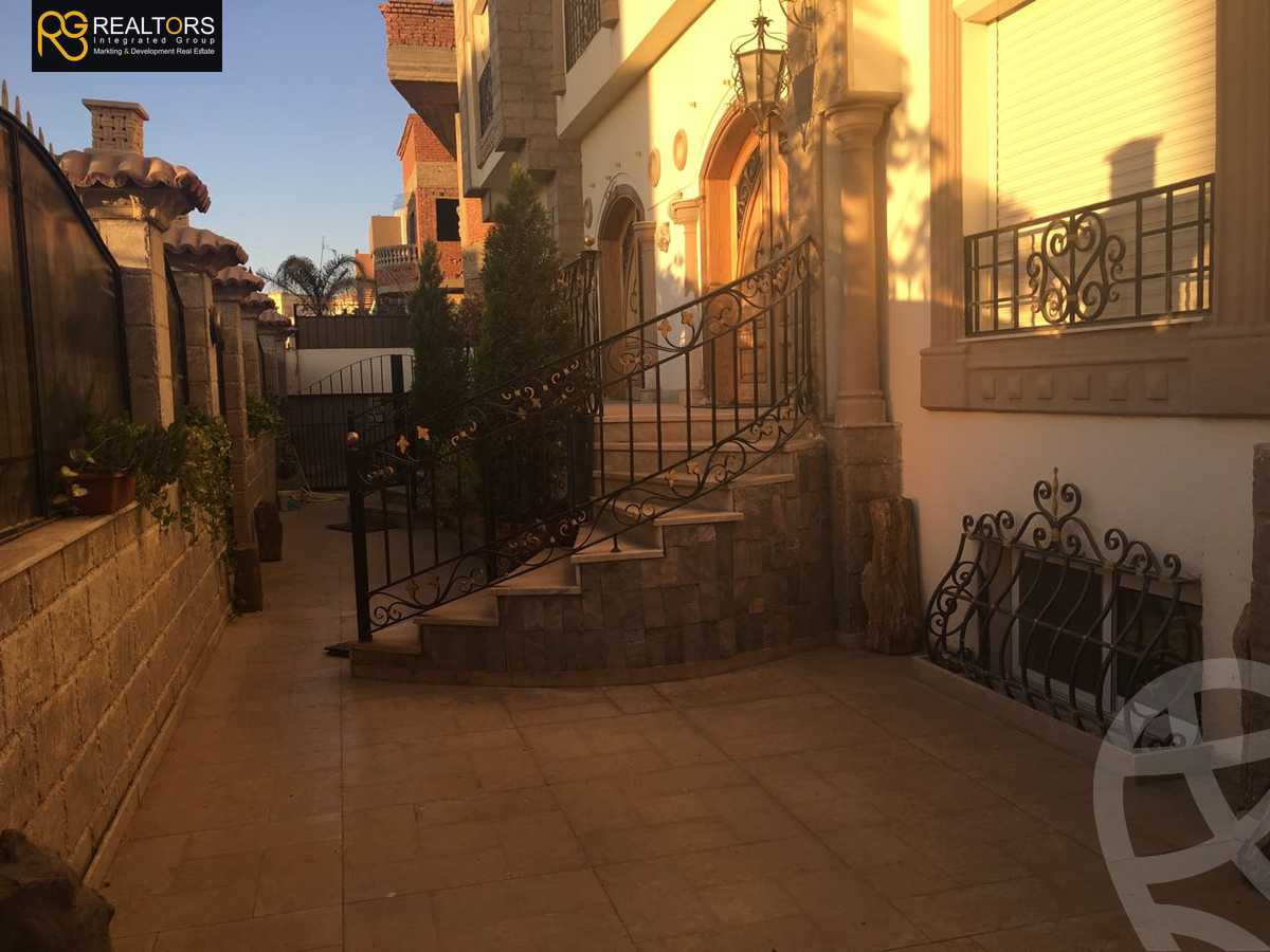 https://aqarmap.com.eg/ar/listing/3871940-for-sale-cairo-el-sheikh-zayed-city-compounds-in-sheikh-zayed-beverly-hills