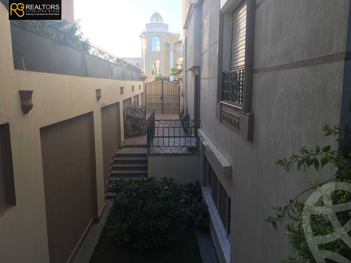 https://aqarmap.com.eg/ar/listing/3871940-for-sale-cairo-el-sheikh-zayed-city-compounds-in-sheikh-zayed-beverly-hills