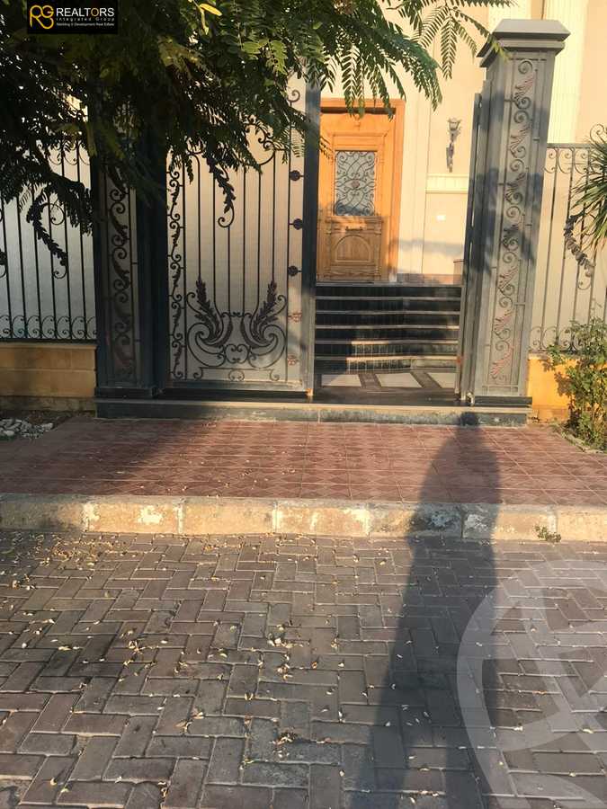 https://aqarmap.com.eg/ar/listing/3877273-for-sale-cairo-6th-of-october-compound-mena-garden-city