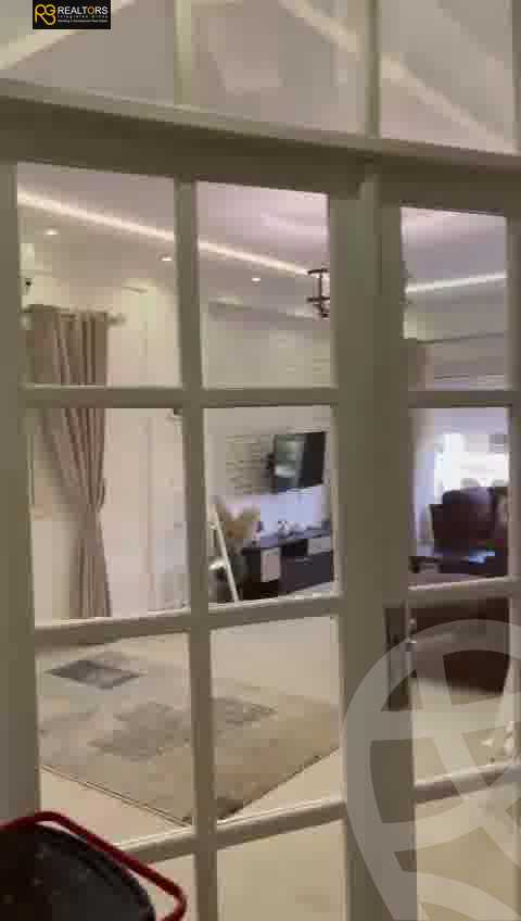 https://aqarmap.com.eg/ar/listing/3877381-for-sale-cairo-el-sheikh-zayed-city-el-hay-eltaseaa-area-3