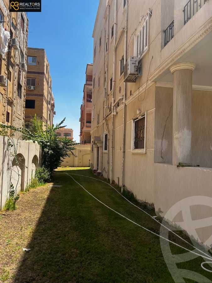 https://aqarmap.com.eg/ar/listing/3879360-for-sale-cairo-6th-of-october-el-ahyaa-neighborhood-10th