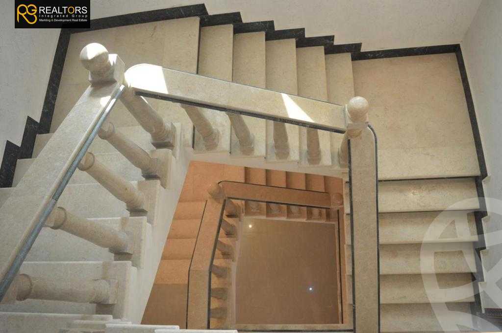 https://aqarmap.com.eg/ar/listing/3881851-for-sale-cairo-el-sheikh-zayed-city-compounds-in-sheikh-zayed-el-safwa