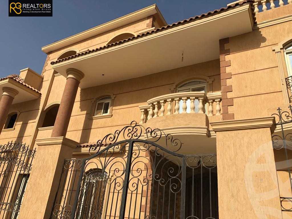 https://aqarmap.com.eg/ar/listing/3883329-for-sale-cairo-el-sheikh-zayed-city-el-hay-el-thaleth-ashaer-shr-35