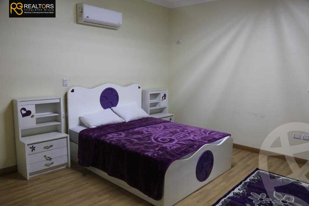 https://aqarmap.com.eg/ar/listing/3883548-for-sale-cairo-6th-of-october-compound-rwyl-fly